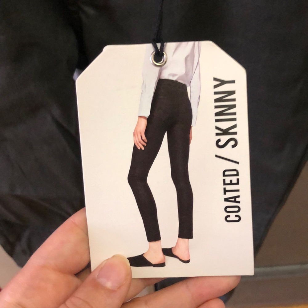 Coated skinny jeans